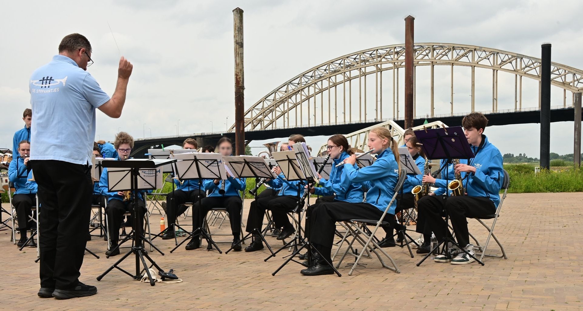 Podium aan de waal https://destefaantjes.nl/wp-content/uploads/2025/12/Podium-aan-de-waal-1.jpeg
